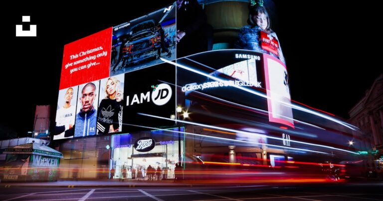 DOOH vs Static Billboards: Which Works Harder for Your Brand?